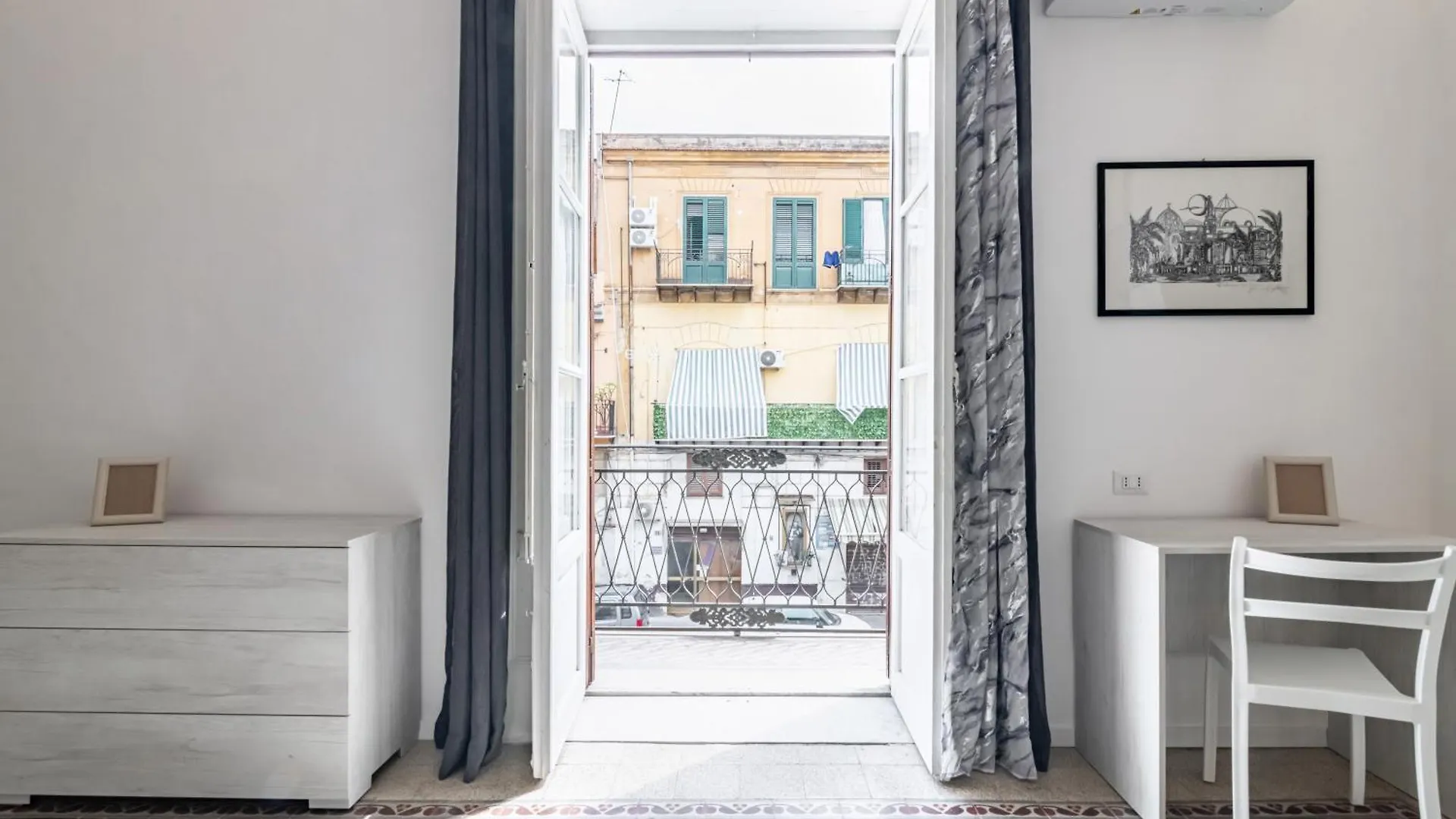 La Dimora Dei Mille - Roomy Apartment With Terrace Palermo